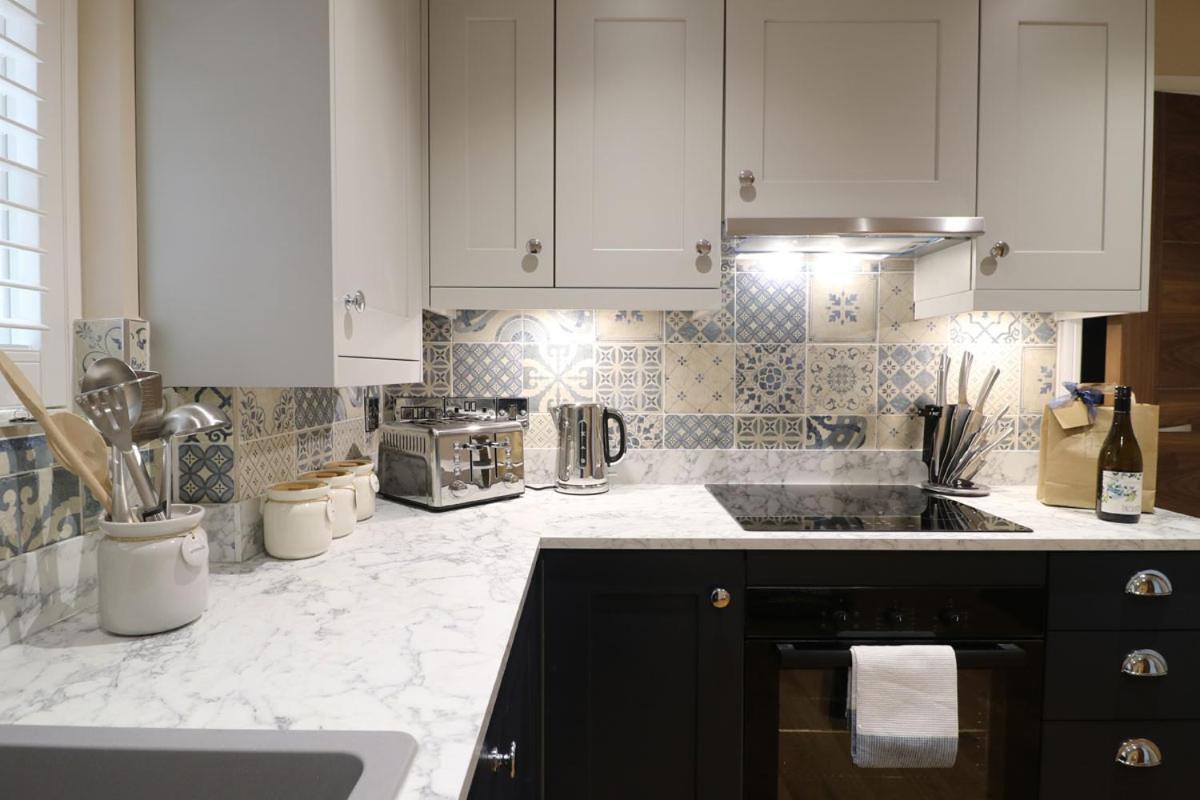 Ashbourne Luxury Suites Екстериор снимка