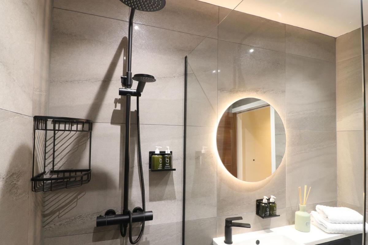 Ashbourne Luxury Suites Екстериор снимка