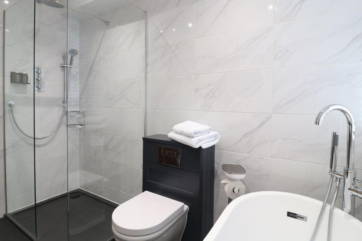 Ashbourne Luxury Suites Екстериор снимка